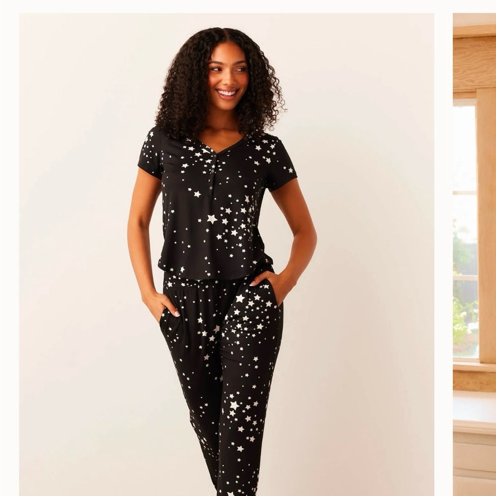 NWT MasonGrey LA Nadia Black Stars Pajama Set